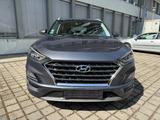 Hyundai Tucson Advantage 2WD NAVI-KAMERA-AUTOMATIK-TÜV - Hyundai TUCSON in München