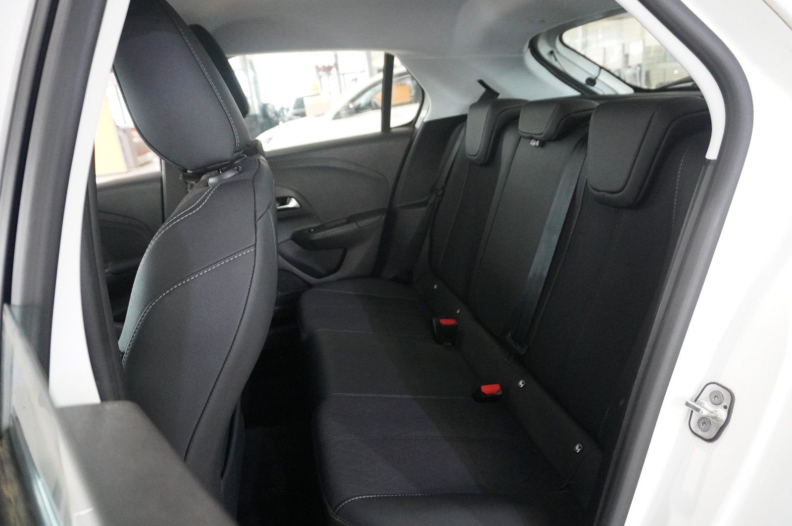 Fahrzeugabbildung Opel Corsa F 1.2T ELEGANCE NAVI/LED/KAMERA/SPORT/DAB+