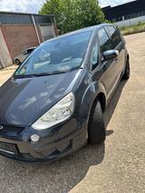 Ford S-Max 2,0 Benzin Familienauto Panorama, Klimame - : Van, Familienauto