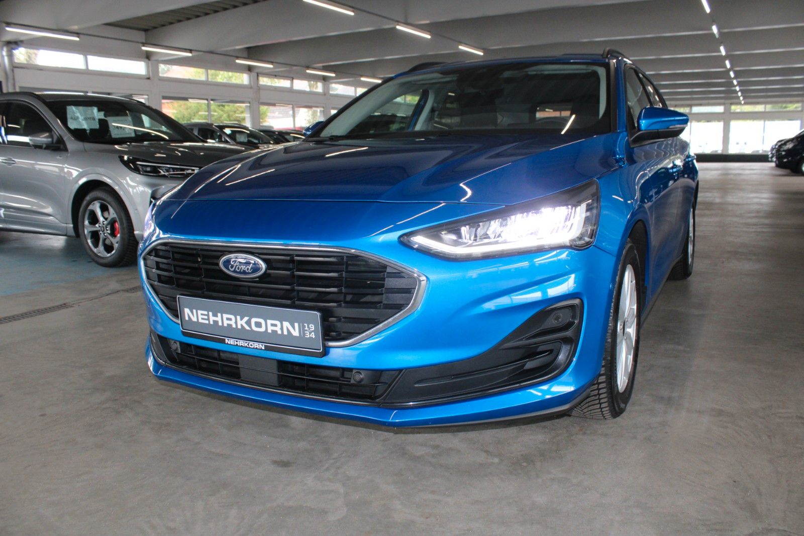 Fahrzeugabbildung Ford Focus Cool & Connect Aut. LED CAM PDC WinterPak.