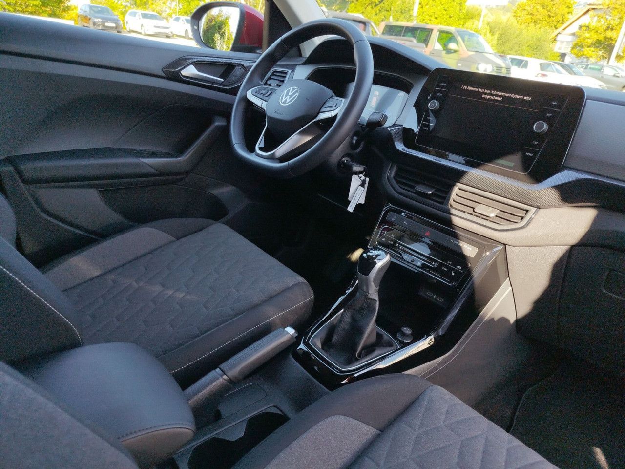 Fahrzeugabbildung Volkswagen T-Cross Life 1.0 TSI 85 kw