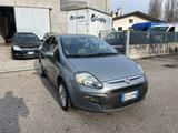 Fiat Punto Evo 1.2 5 porte Active - Fiat Punto Evo Active mit Benzin-Antrieb