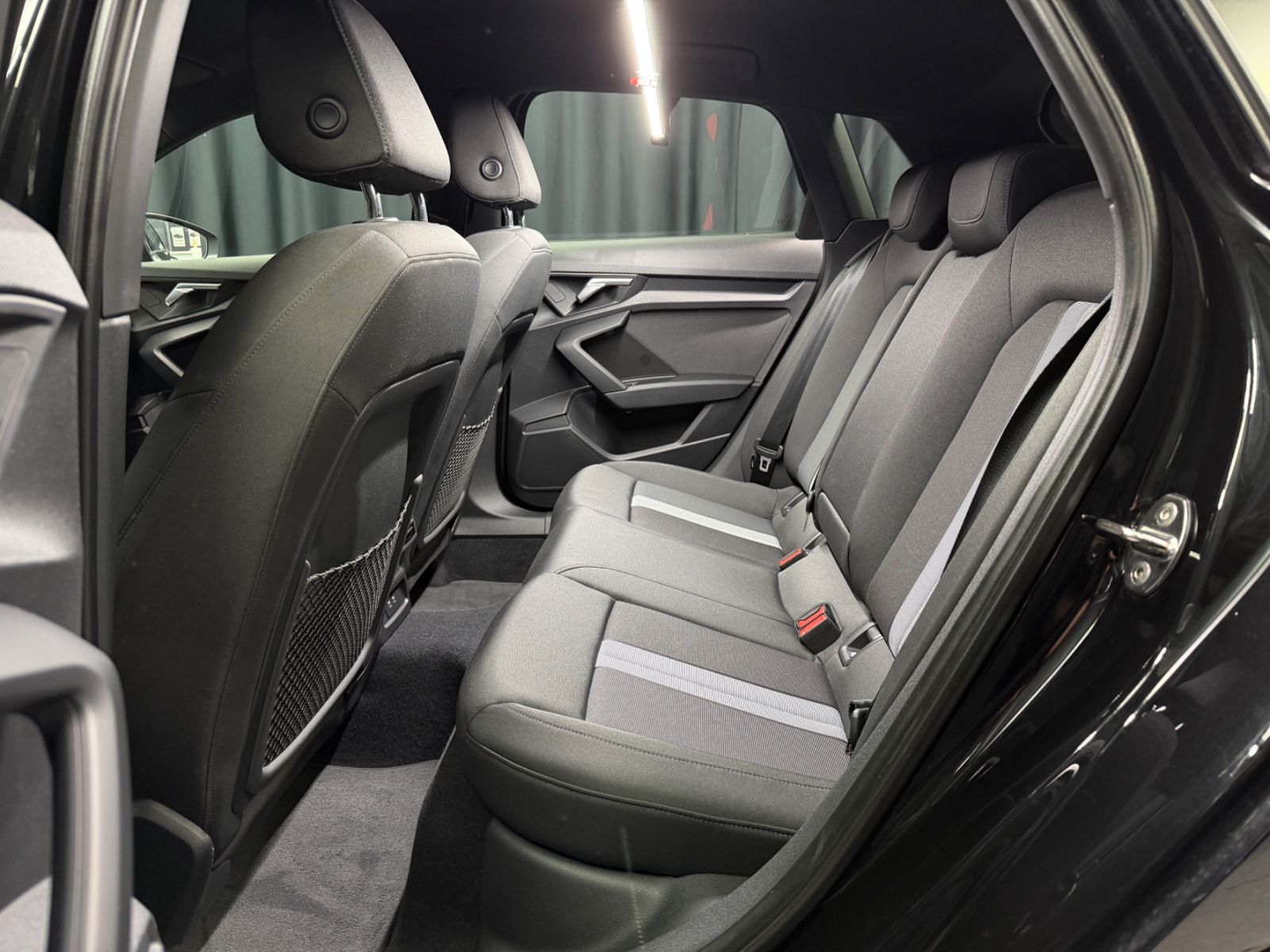Fahrzeugabbildung Audi Audi A3 35 TDI Sportback advanced|AUTOMATIK|NAVI