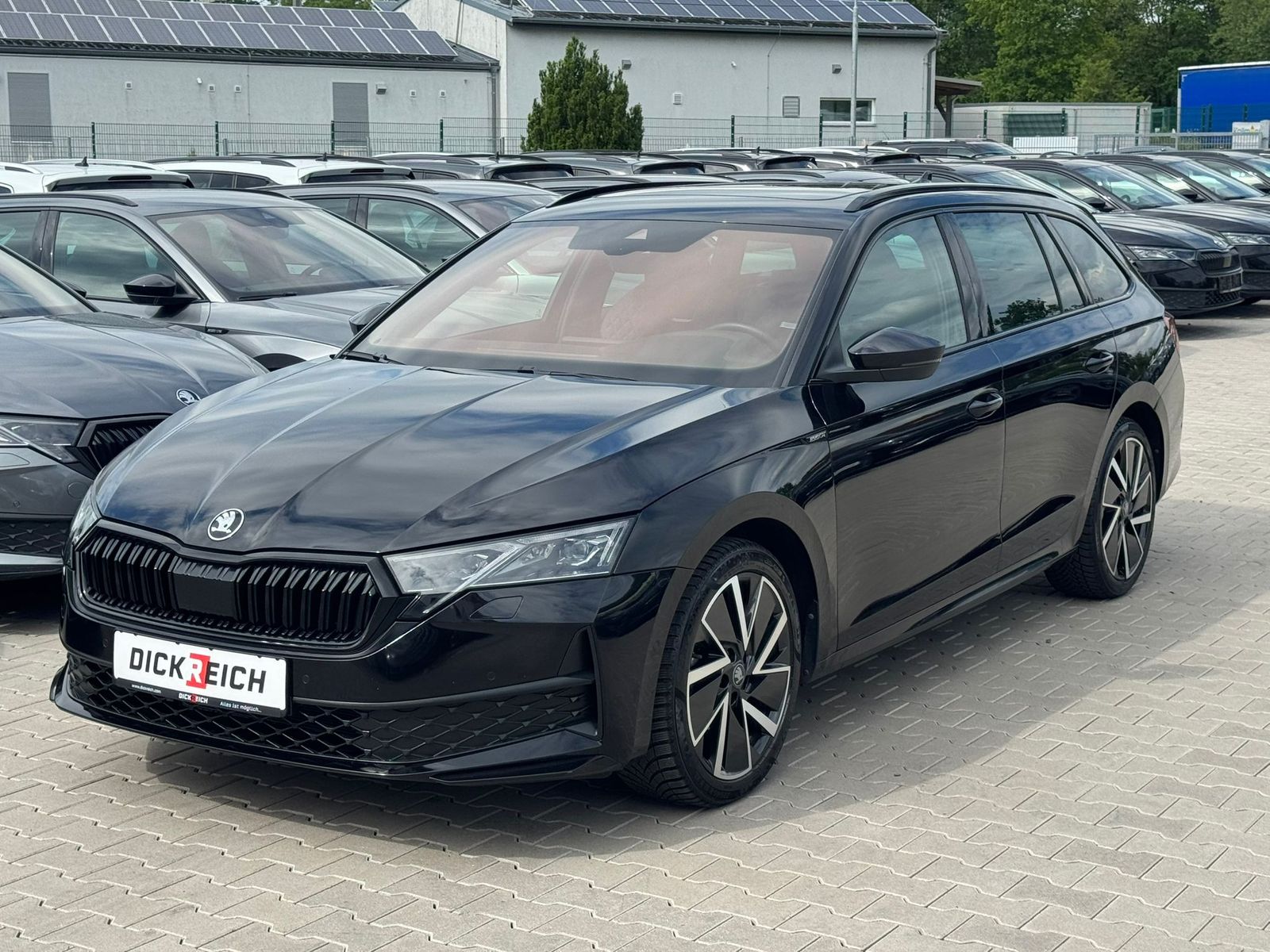 Fahrzeugabbildung SKODA Octavia 2.0 DSG Sportline MATRIX*PANO*CANT.*5J.G