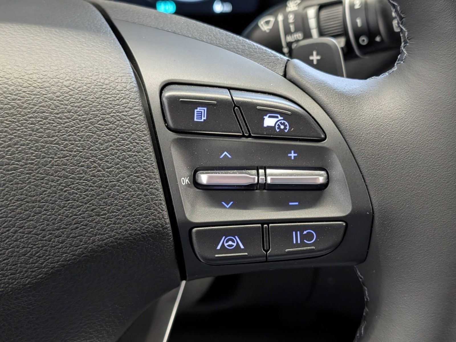 HYUNDAI i30 Kombi 1.6 T-GDI Trend Automatik SHZ Navi – Bild 33