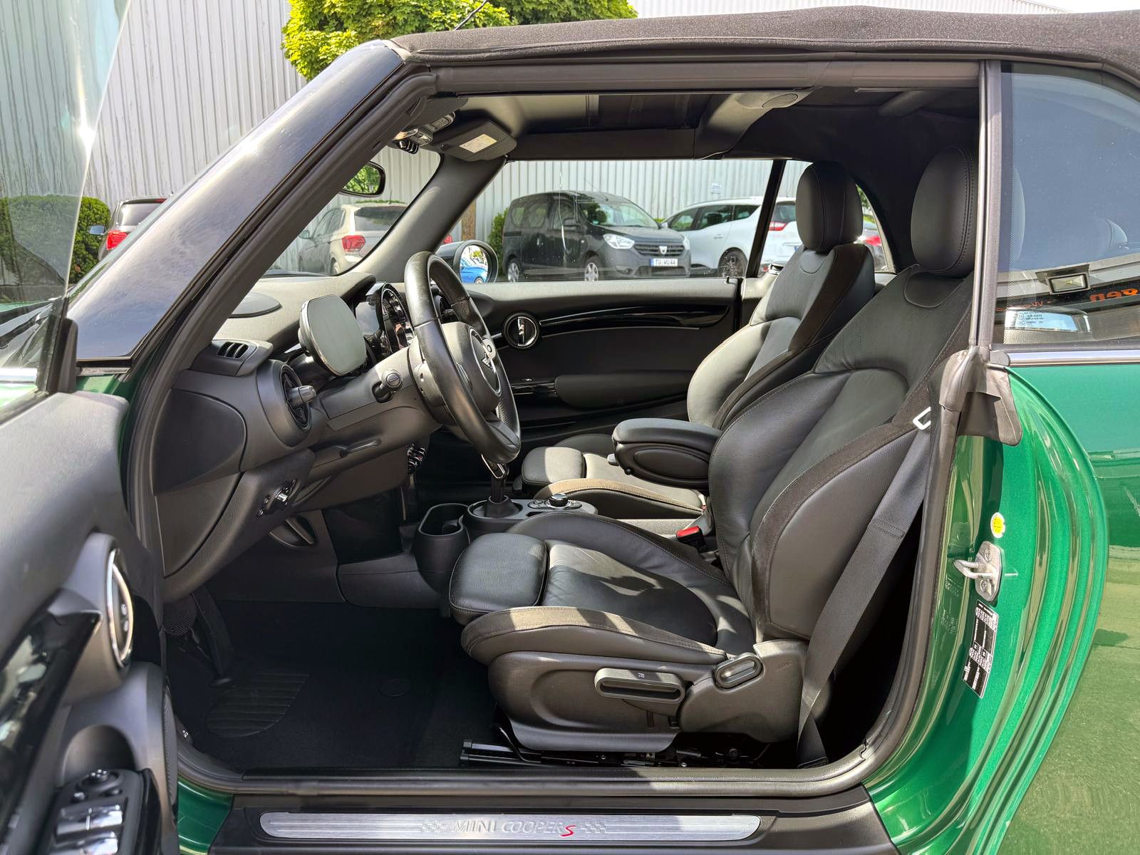 Fahrzeugabbildung MINI COOPER S Cabrio Classic-Trim Aut. ACC HUD KAM BT