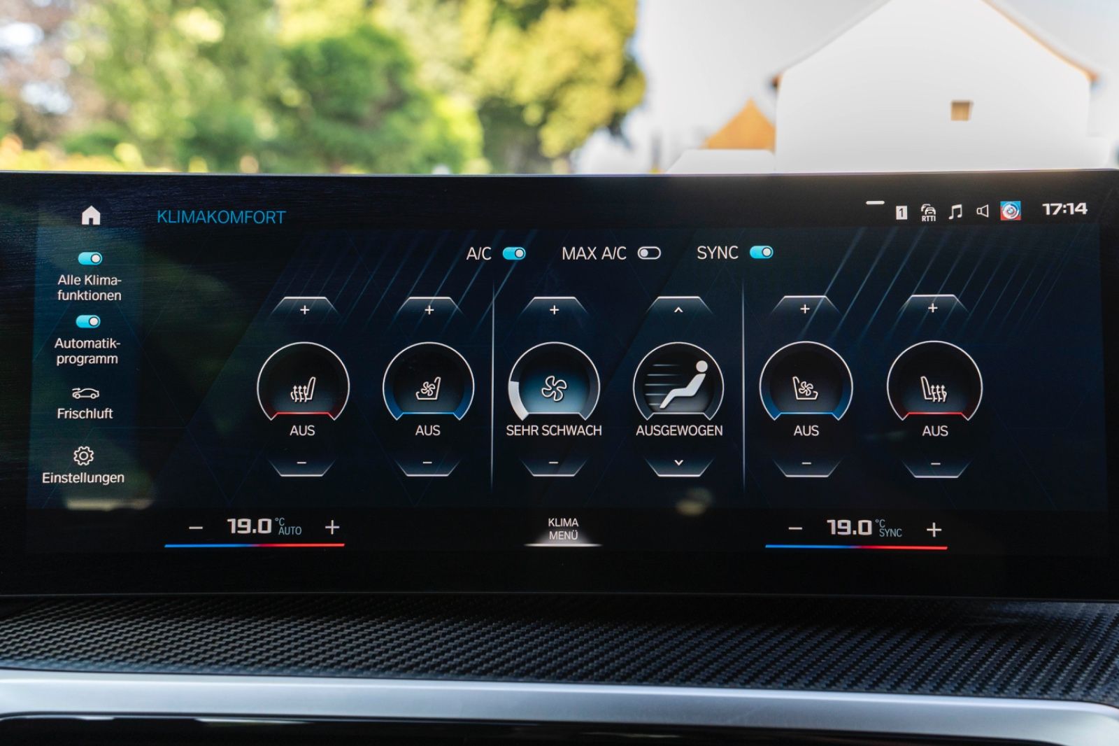 Fahrzeugabbildung BMW M4 Coupe xDrive Competition HUD ACC 360° CARPLAY