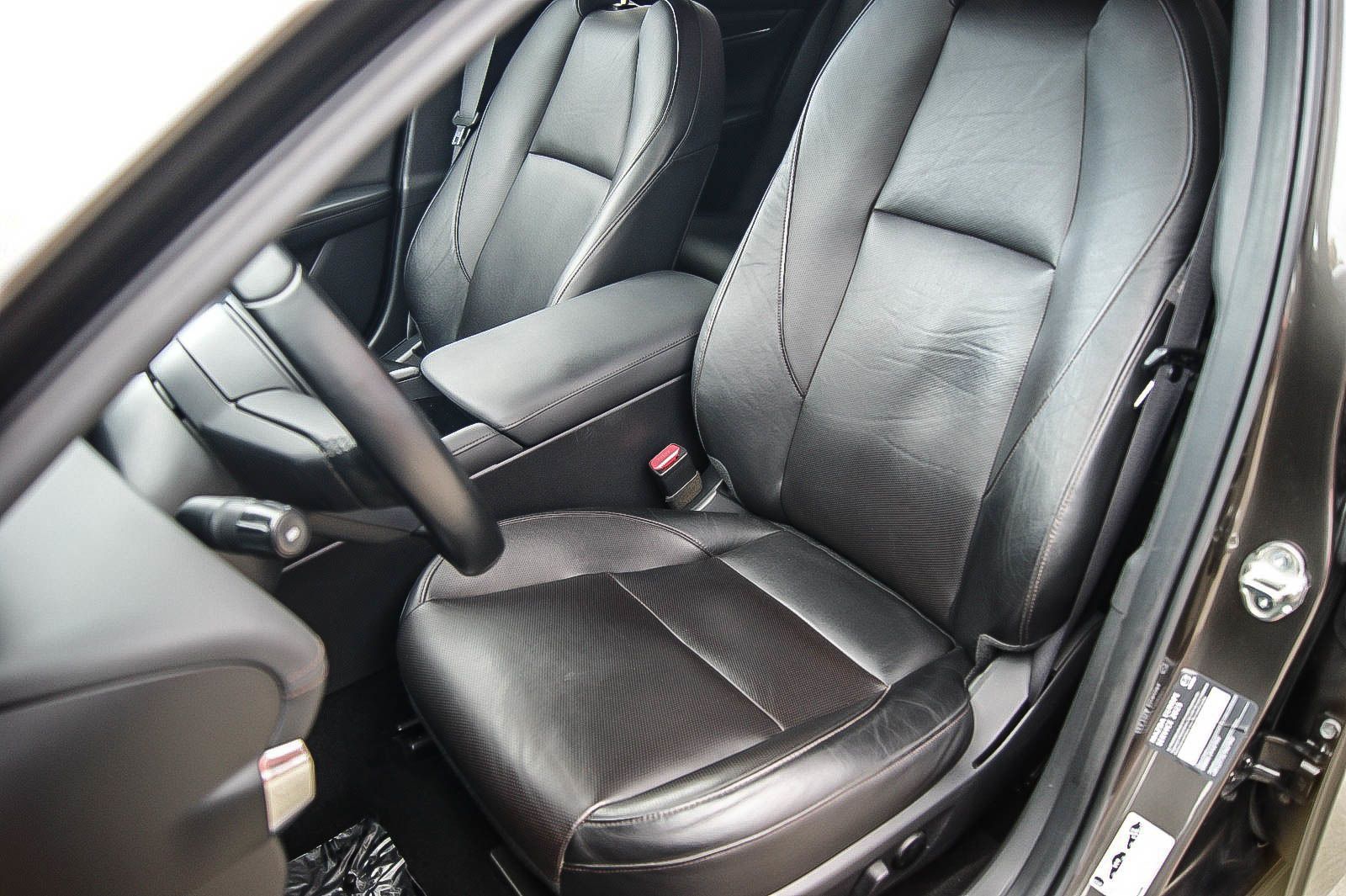 Fahrzeugabbildung Mazda 3 Limousine 2.0 HEADUP LEDER BOSE MATRIX 1.HAND