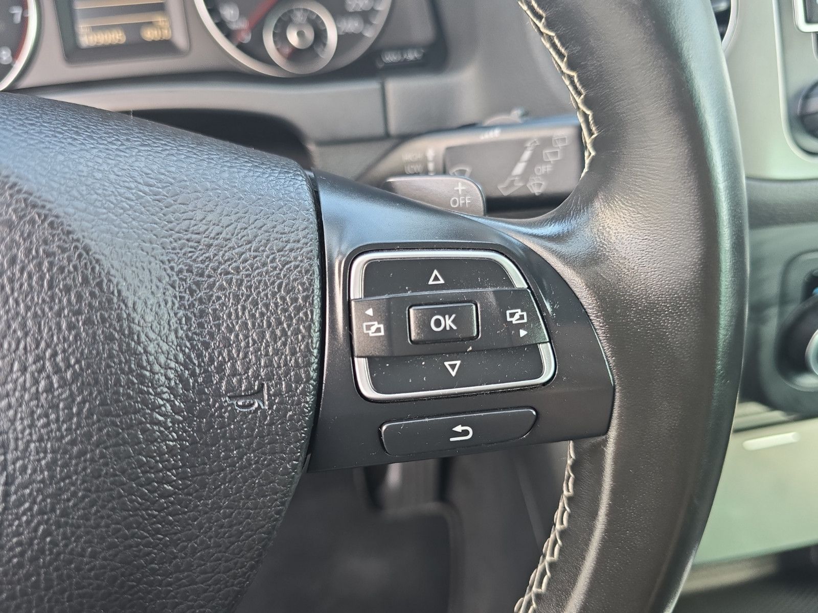 Fahrzeugabbildung Volkswagen Golf Plus VI Match DSG AUTOMATIK TEMPOMAT NAVI