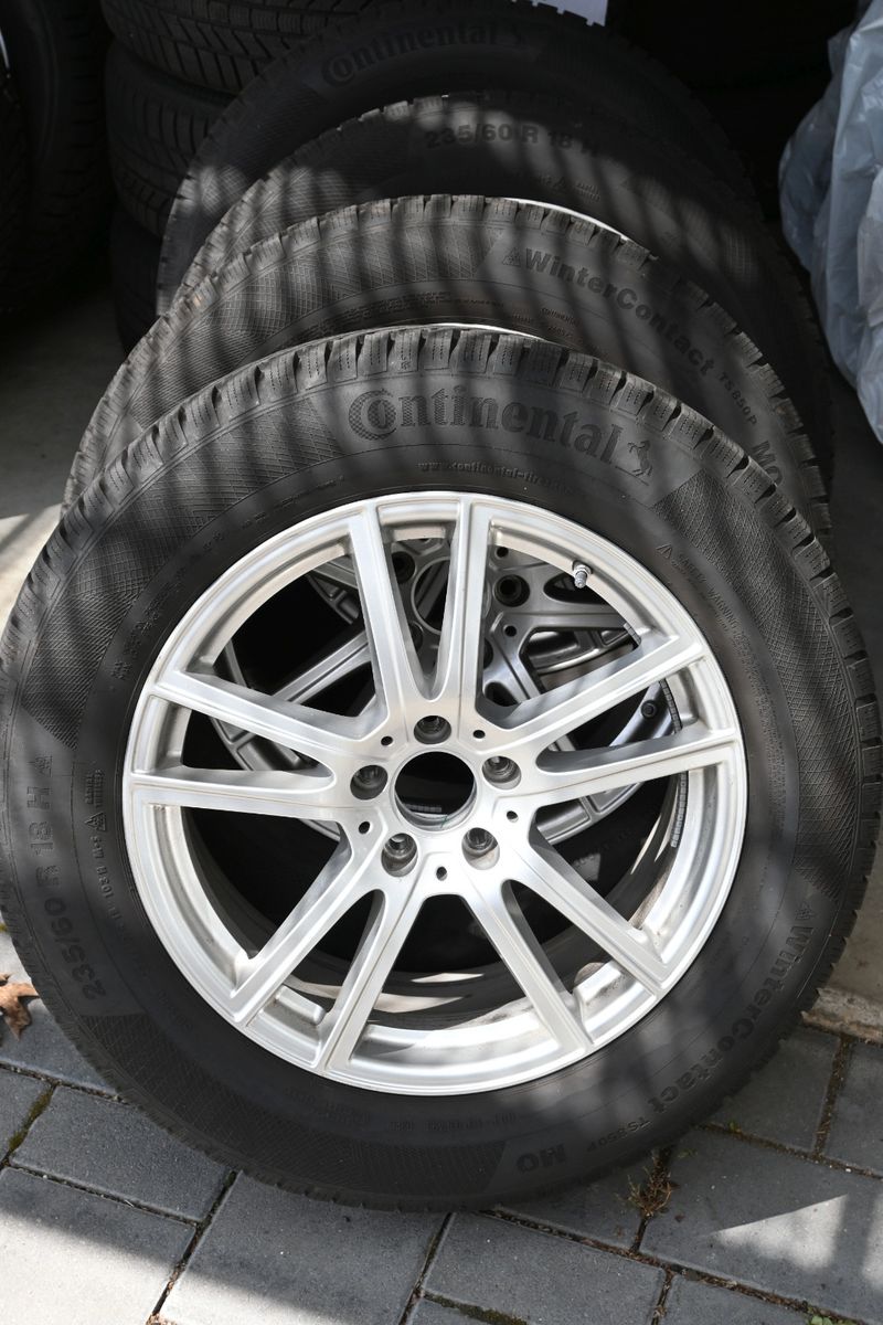 Fahrzeugabbildung Mercedes-Benz GLC 220 d 4MAT. °ACC°AHK°PANO°STANDHZ°DIGI LIGHT