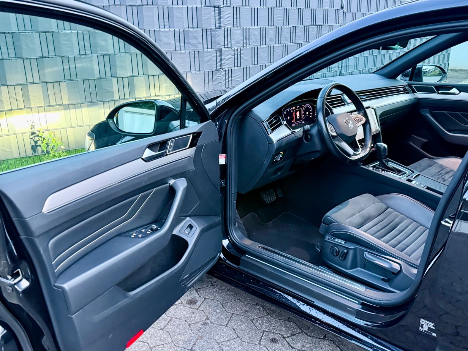 VW Passat Variant Elegance Automatik – Vorschaubild 30