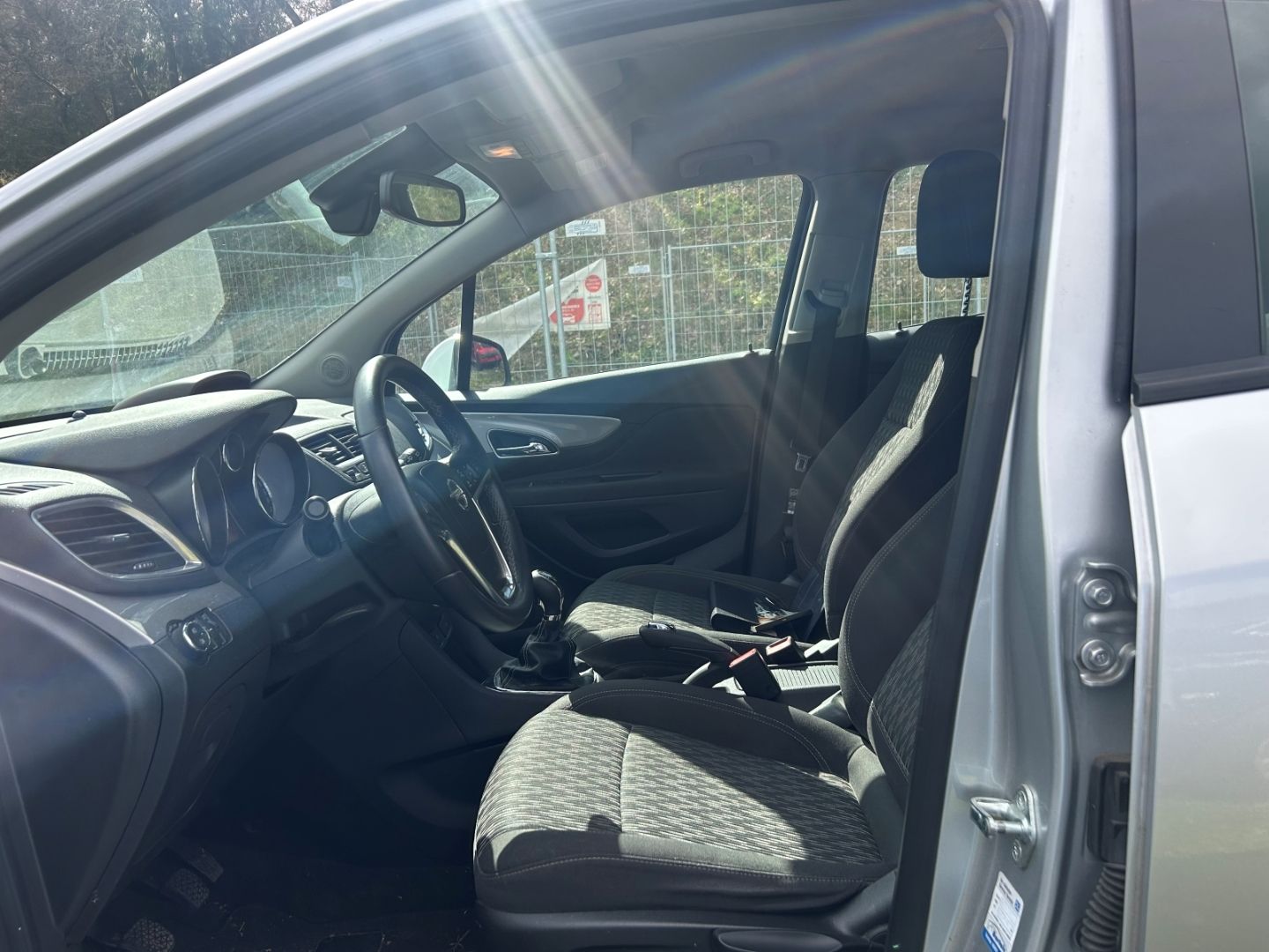 Fahrzeugabbildung Opel Mokka EDITION 1.6 5G M CRS S Rückfahrkam.