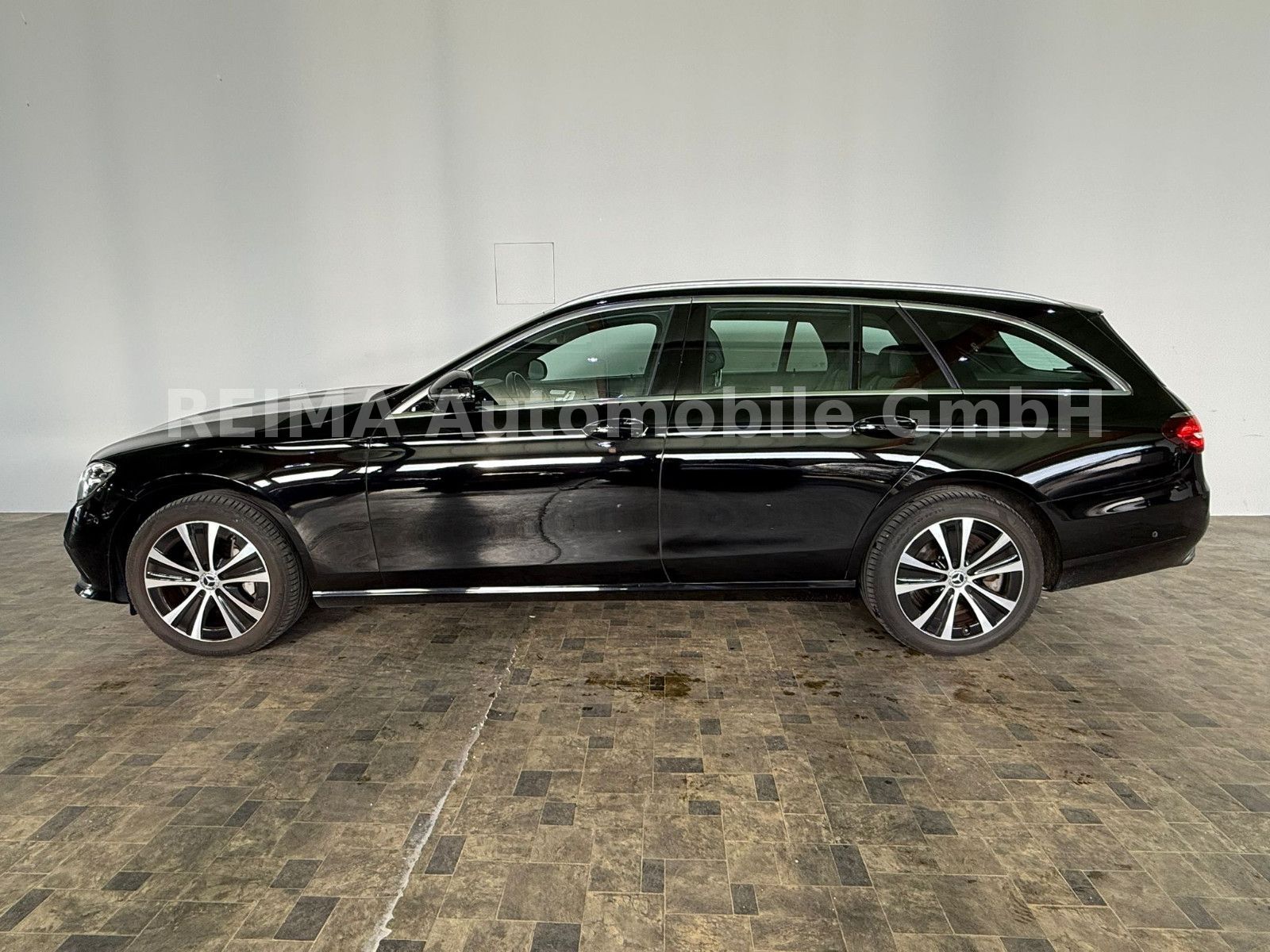 Fahrzeugabbildung Mercedes-Benz E 300 de T 4Matic,