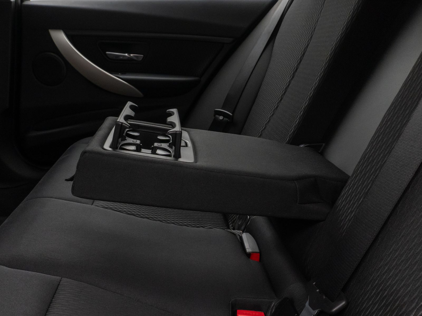 Fahrzeugabbildung BMW 320d Navi PDC Sitzhzg Xenon Geschwindigkeitsreg