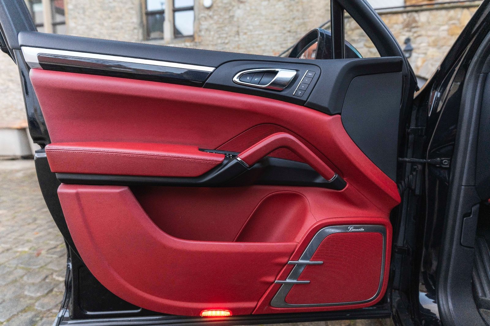 Fahrzeugabbildung Porsche Cayenne Turbo S BURMESTER SPORT-CHRONO ORI. LACK