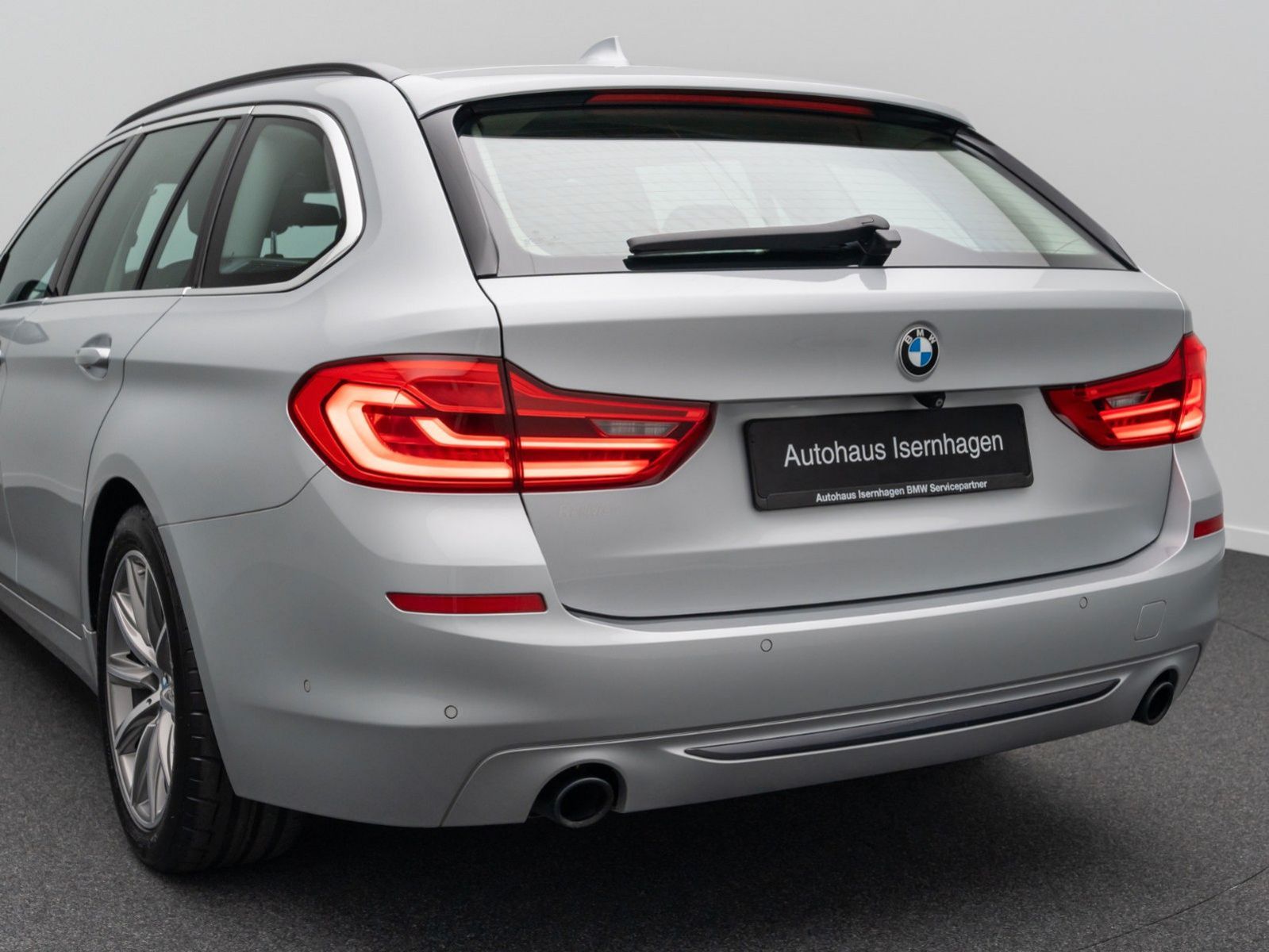 Fahrzeugabbildung BMW 530d xD Sport Line Stop&Go Kamera AHK LED Alarm