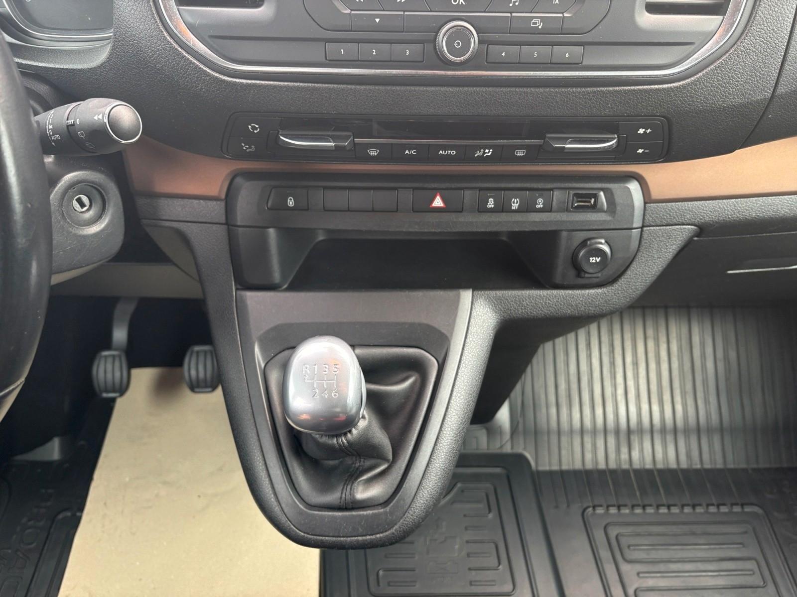 Toyota Proace Verso 1.5  L1 Family  *Rollstuhlrampe*