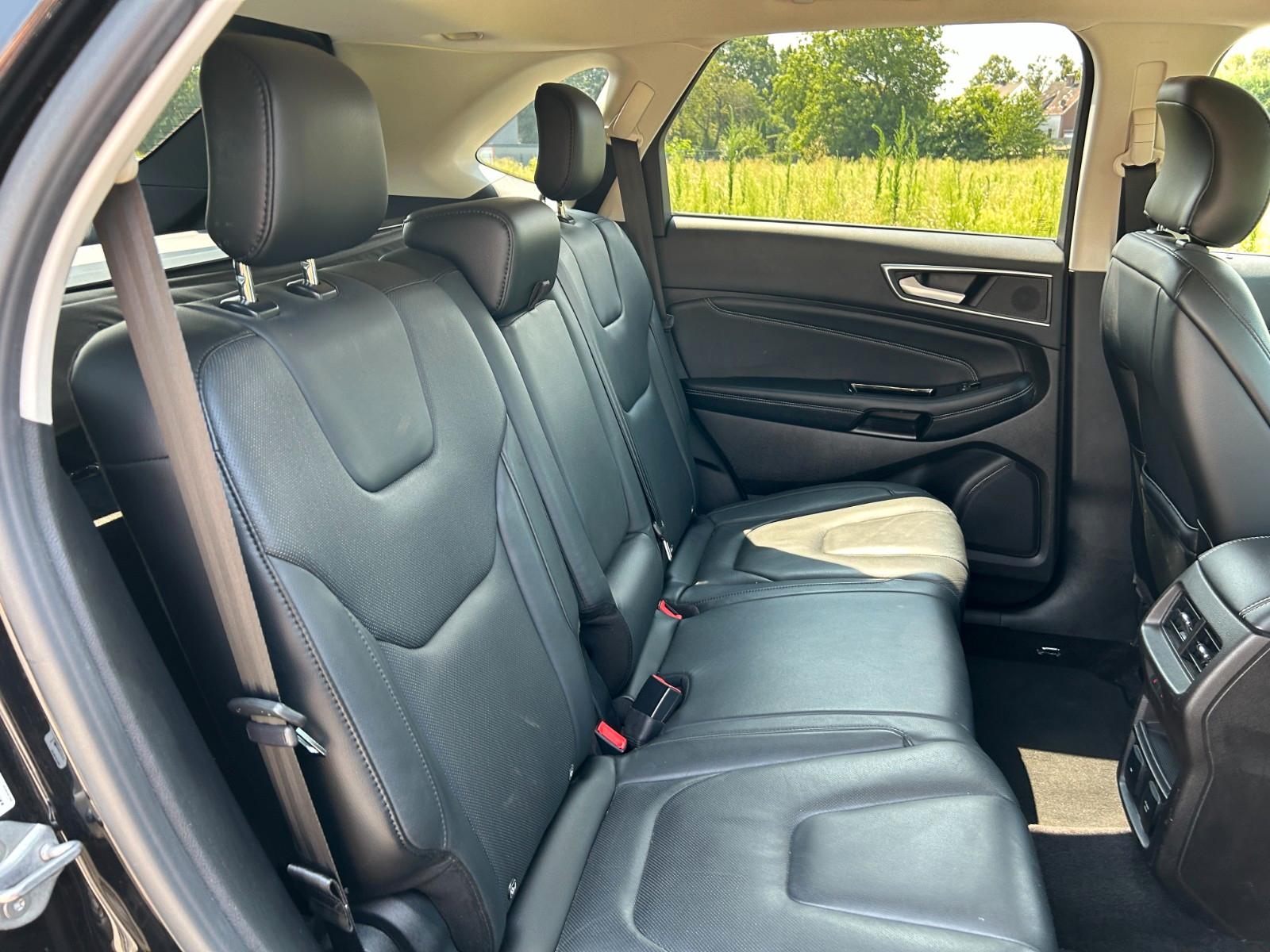 Ford Edge Titanium 2.0 TDCi 4x4 Navi Klimaauto. Leder