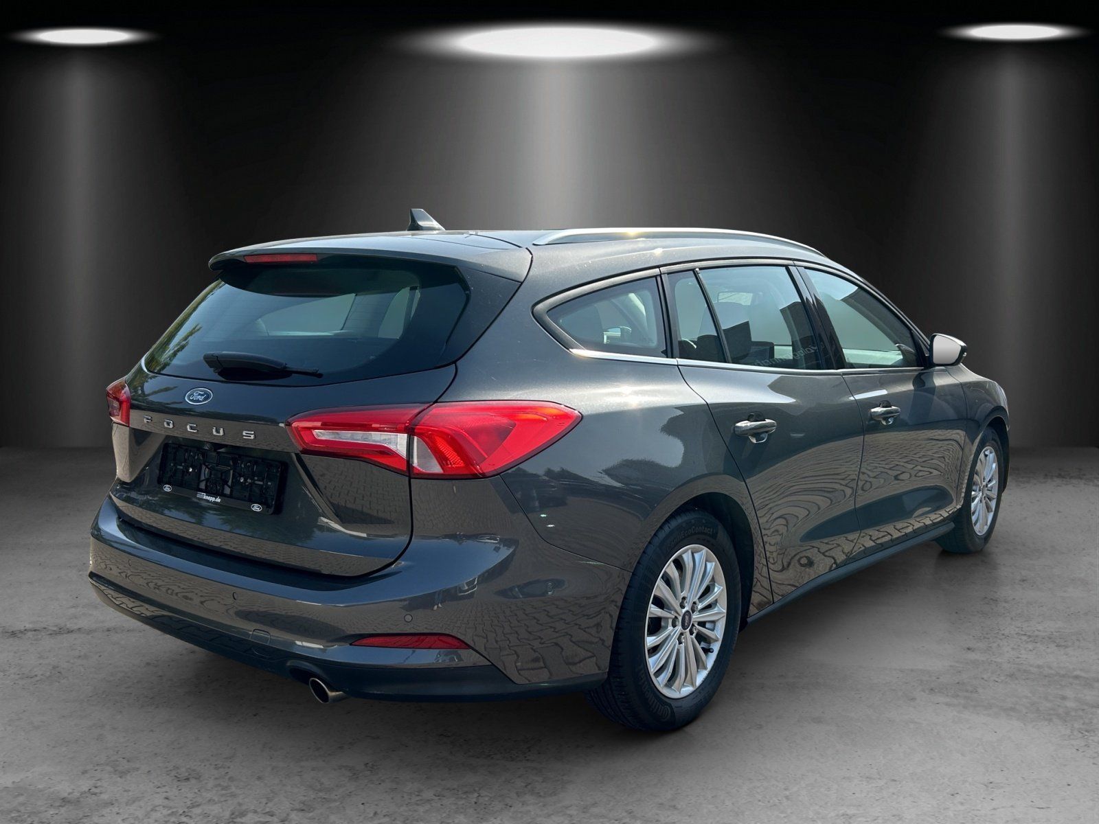 Fahrzeugabbildung Ford Focus 1.0 Titanium Aut./KAMERA/GRA/SHZ/LHZ/