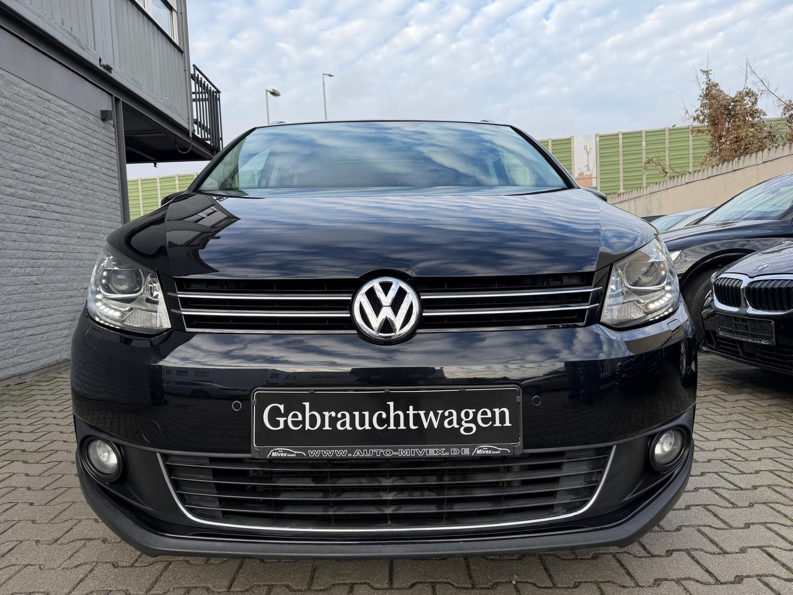 Volkswagen Touran 2,0 TDI Cross DSG XENON PANO