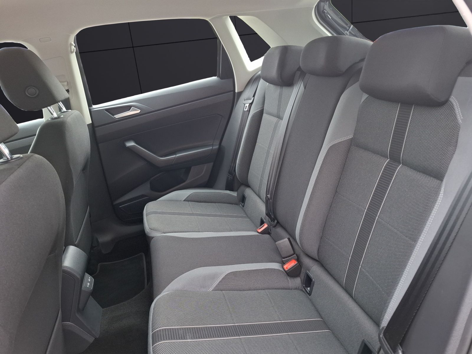 Fahrzeugabbildung Volkswagen Polo TSI Style DSG Matrix AID ACC Park-Assist SH