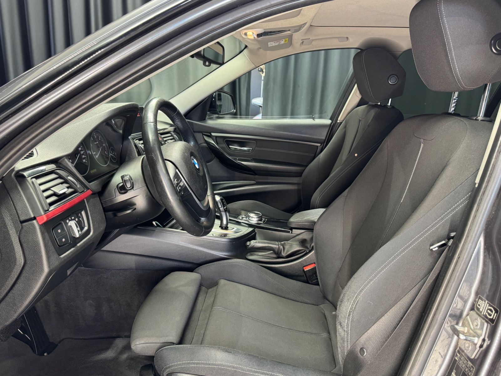 Fahrzeugabbildung BMW 320 d Touring|PANORAMA|AUTOMATIK|SPORT-LINE|