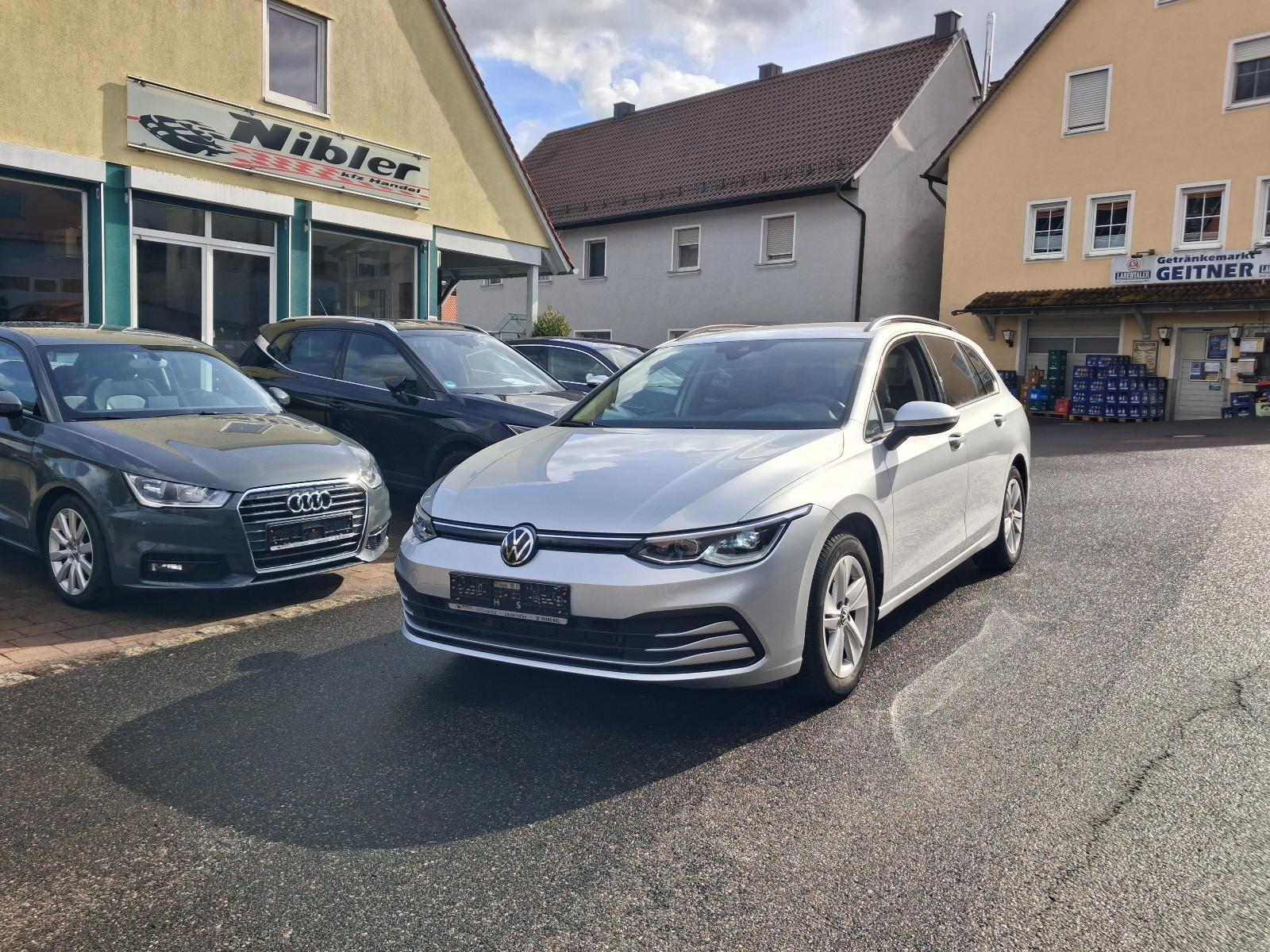 Volkswagen Golf VIII 1.5 TSI Life Variant AHK+LED+LENKRADH.