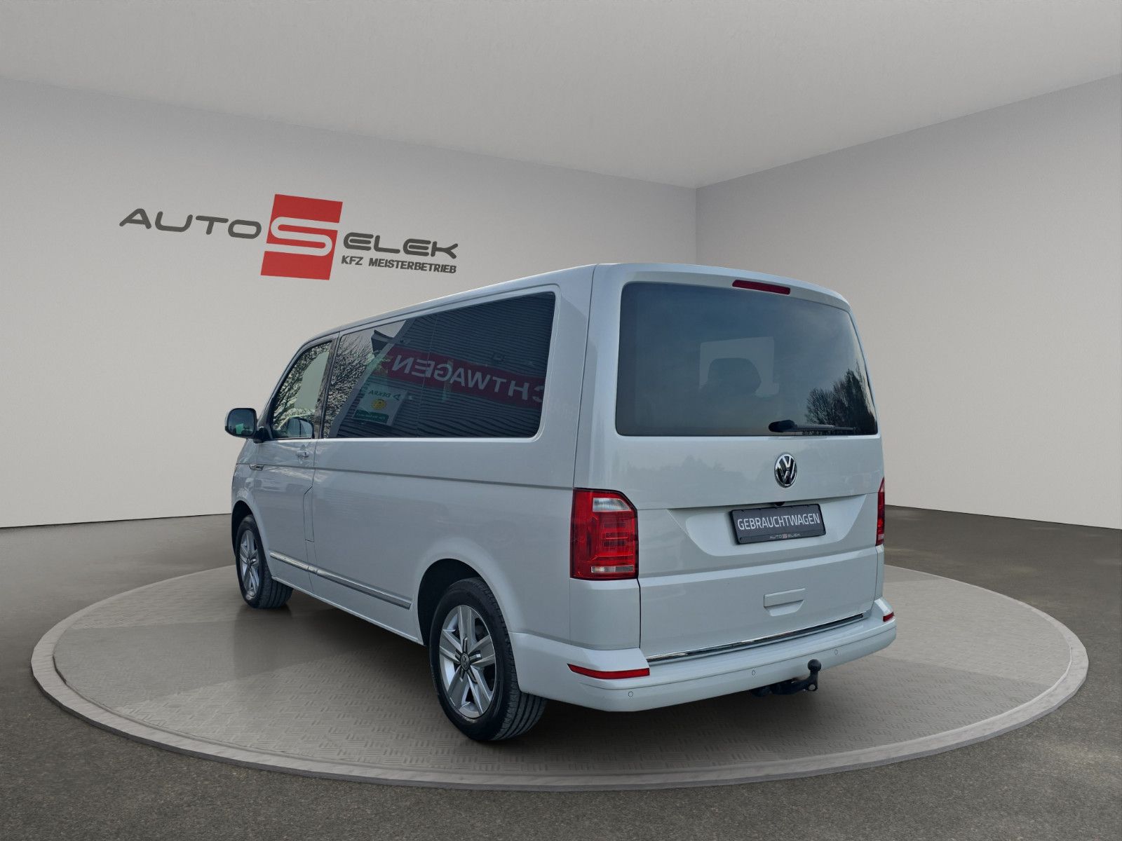 Fahrzeugabbildung Volkswagen T6 Multivan Generation Six+DSG+7 Sitze+AHK+LED