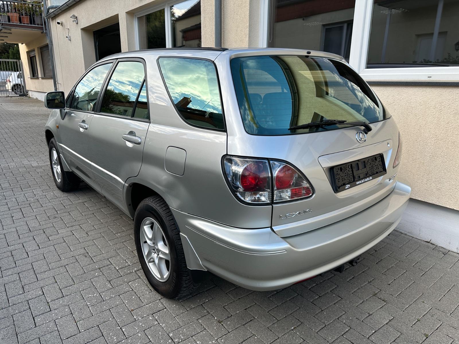 Lexus RX 300 3.0 201ch 4x4 - 2 ème main - Attelage - CT neuf - Toit ouvrant - Régulateur