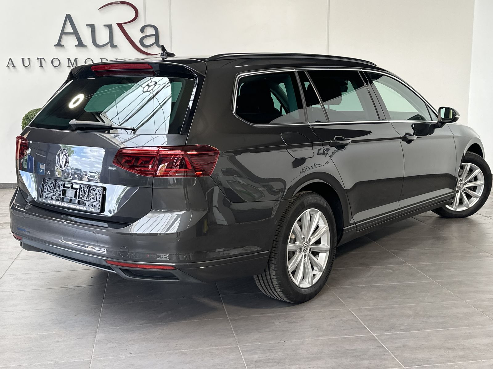 Fahrzeugabbildung Volkswagen Passat Variant 2.0 TSI DSG Business NAV+LED+ACC