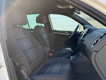 Volkswagen Tiguan - 12