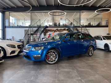 Skoda Octavia Combi RS *1.HAND*NAVI*TEMP*AHK*BI-XENON*