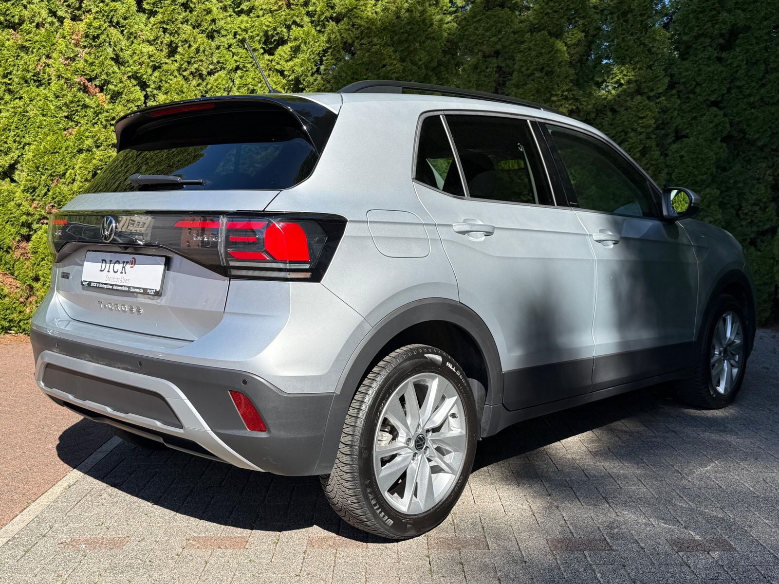 Fahrzeugabbildung Volkswagen T-Cross 1.0 TSI DSG Life LED+KAM+ACC+CARPL+SHZ+