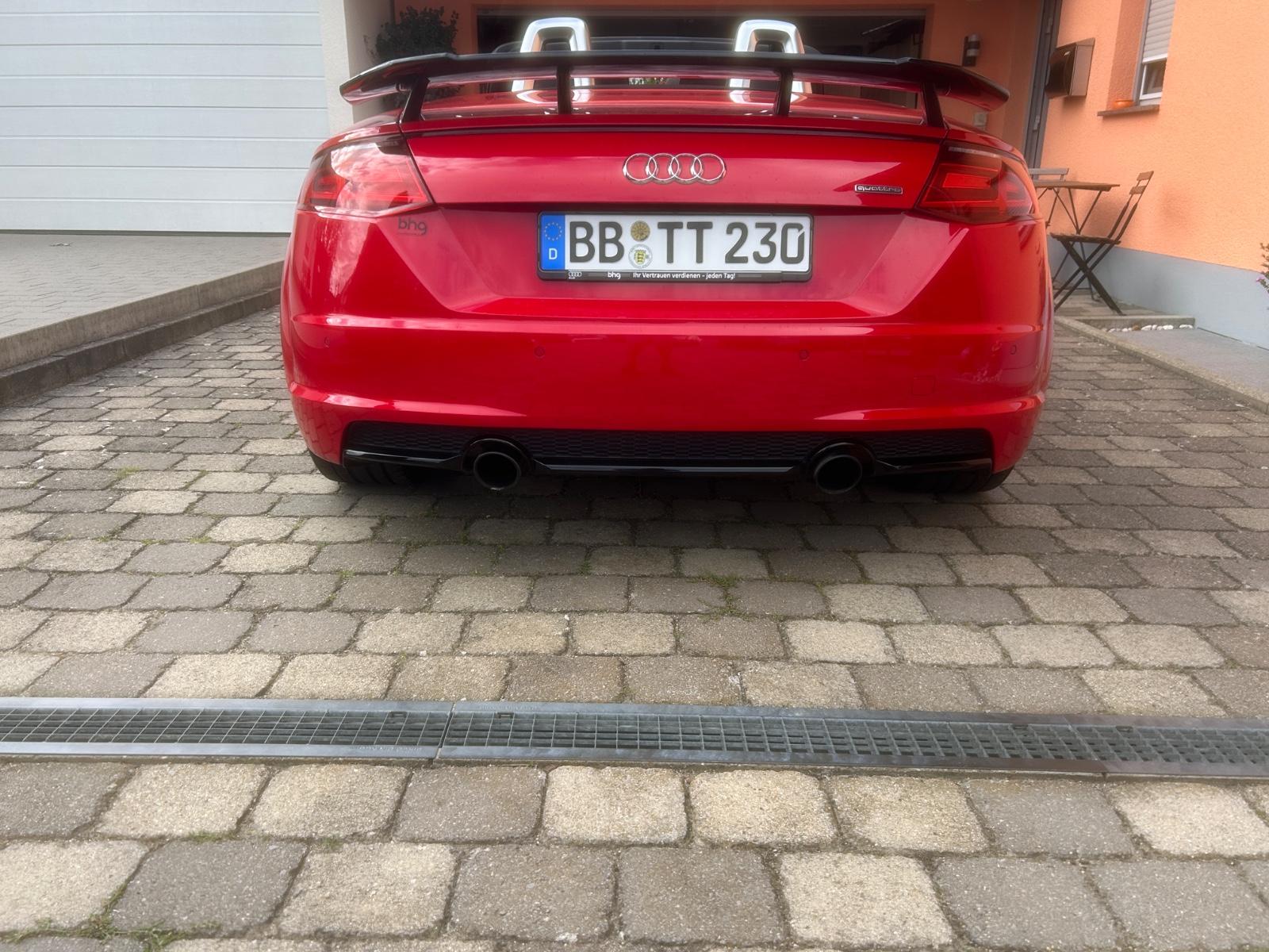 Audi TT Roadster 2.0 TFSI S tronic quattro -