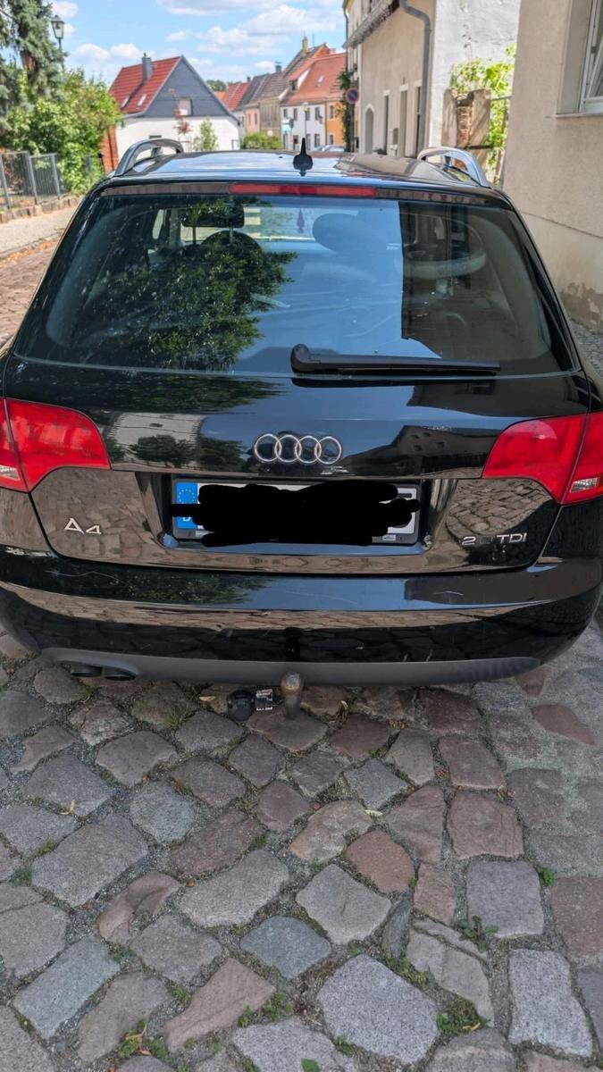 Audi A4 2006 — rear view
