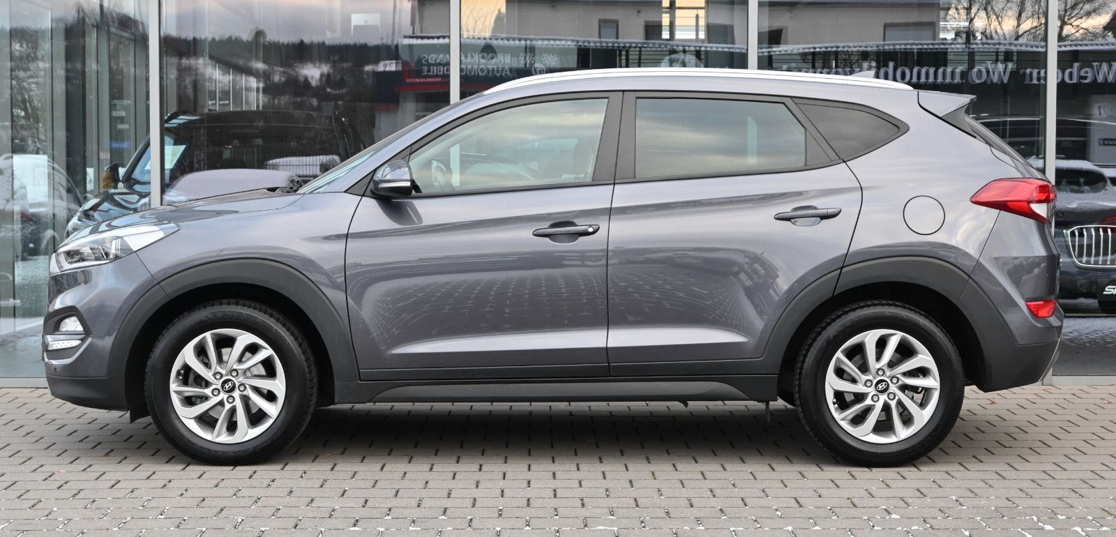 Fahrzeugabbildung Hyundai TUCSON 1.6 T-GDI Intro Edition °PDC VO+HI°KAMERA