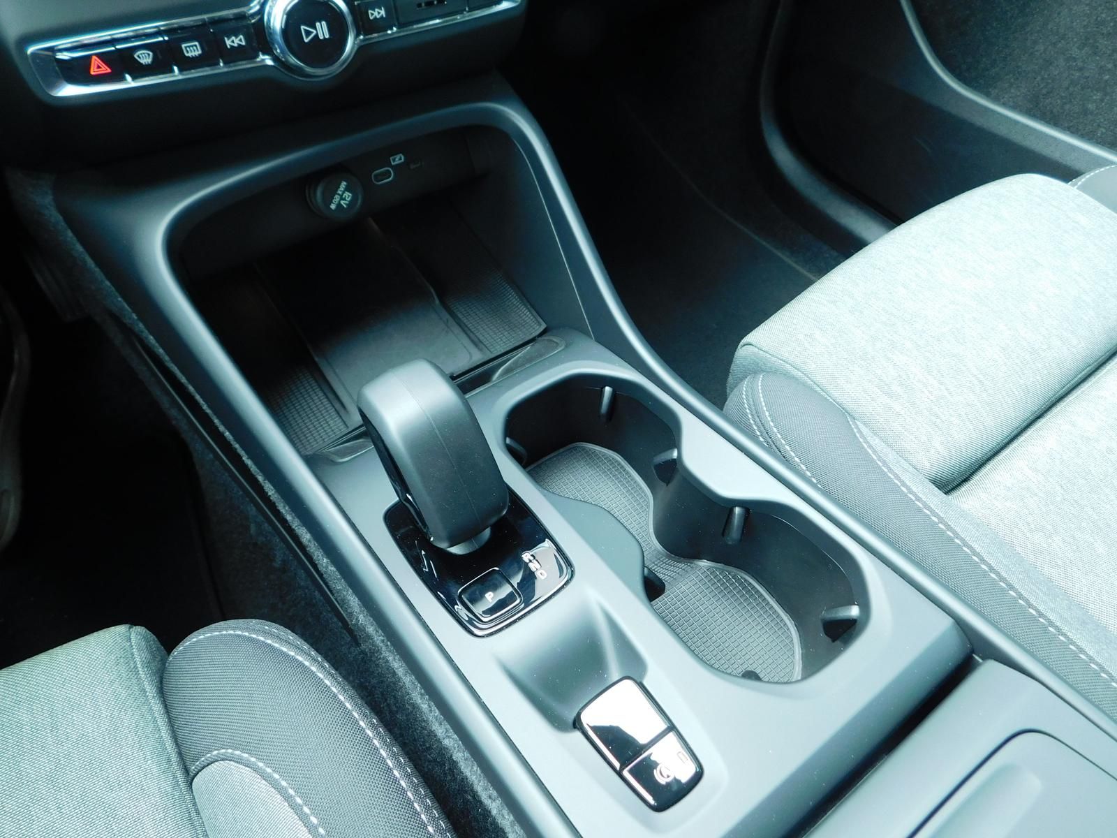 Fahrzeugabbildung Volvo XC40 B3 Core