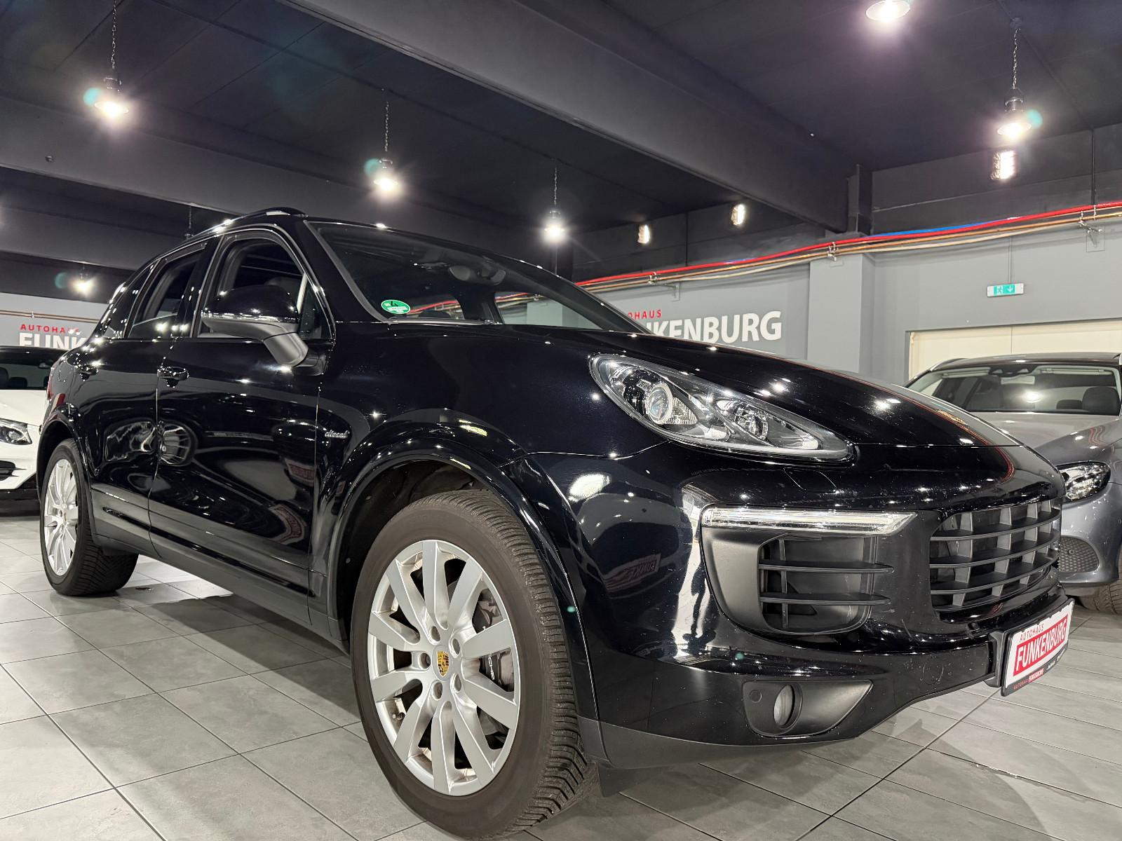 Porsche Cayenne D S.CHRONO/PANO/BOSE/AHK/AUT/NAV/XEN/LED