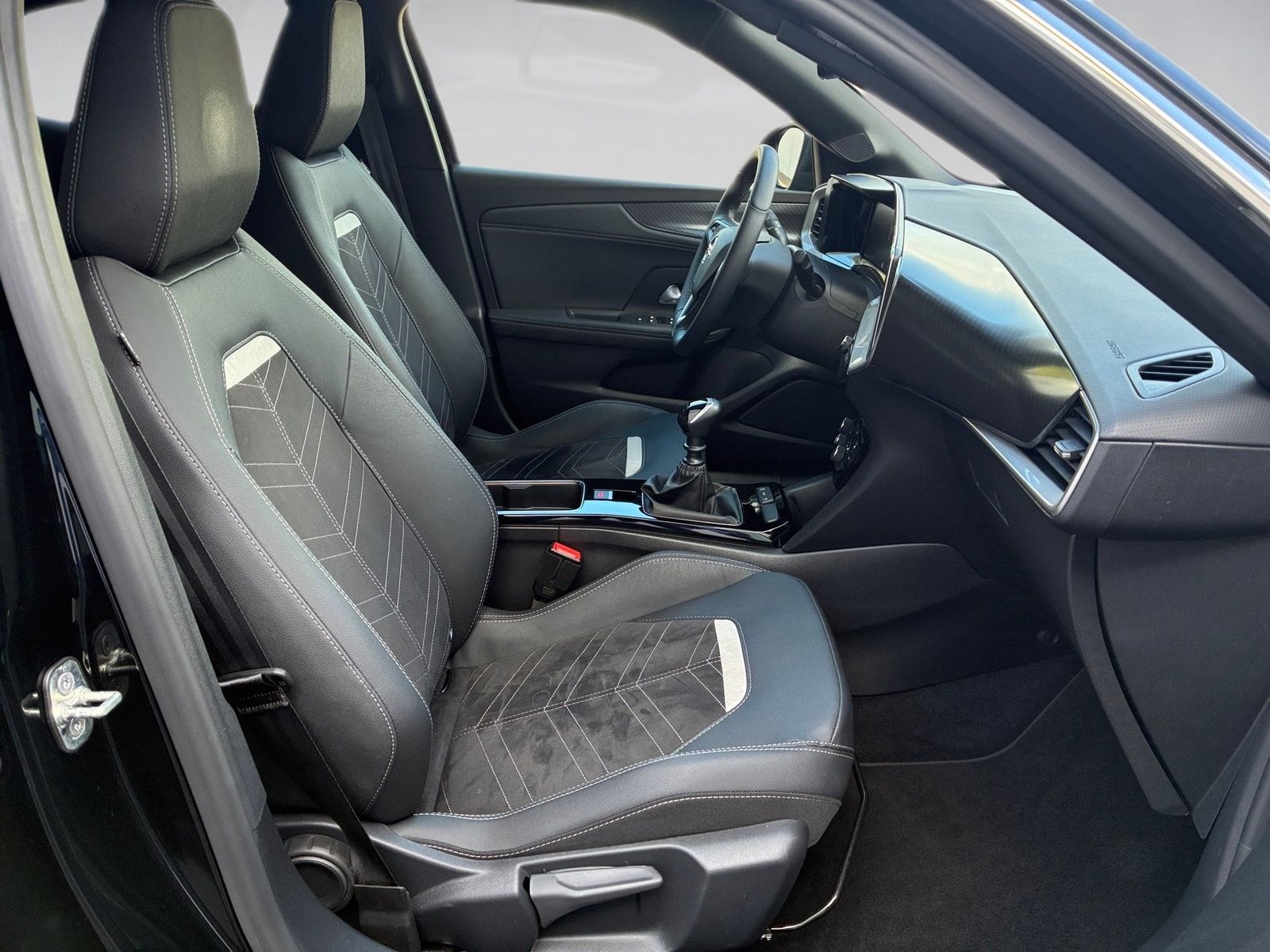 Fahrzeugabbildung Opel Mokka 1.2 Turbo Ultimate Kamera,SHZ,ACC,Keyless