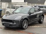 Porsche Macan Basis PANO/LEDER/20-ZOLL/S-ENDROHRE - gebrauchte Porsche Macan aus dem Jahr 2023