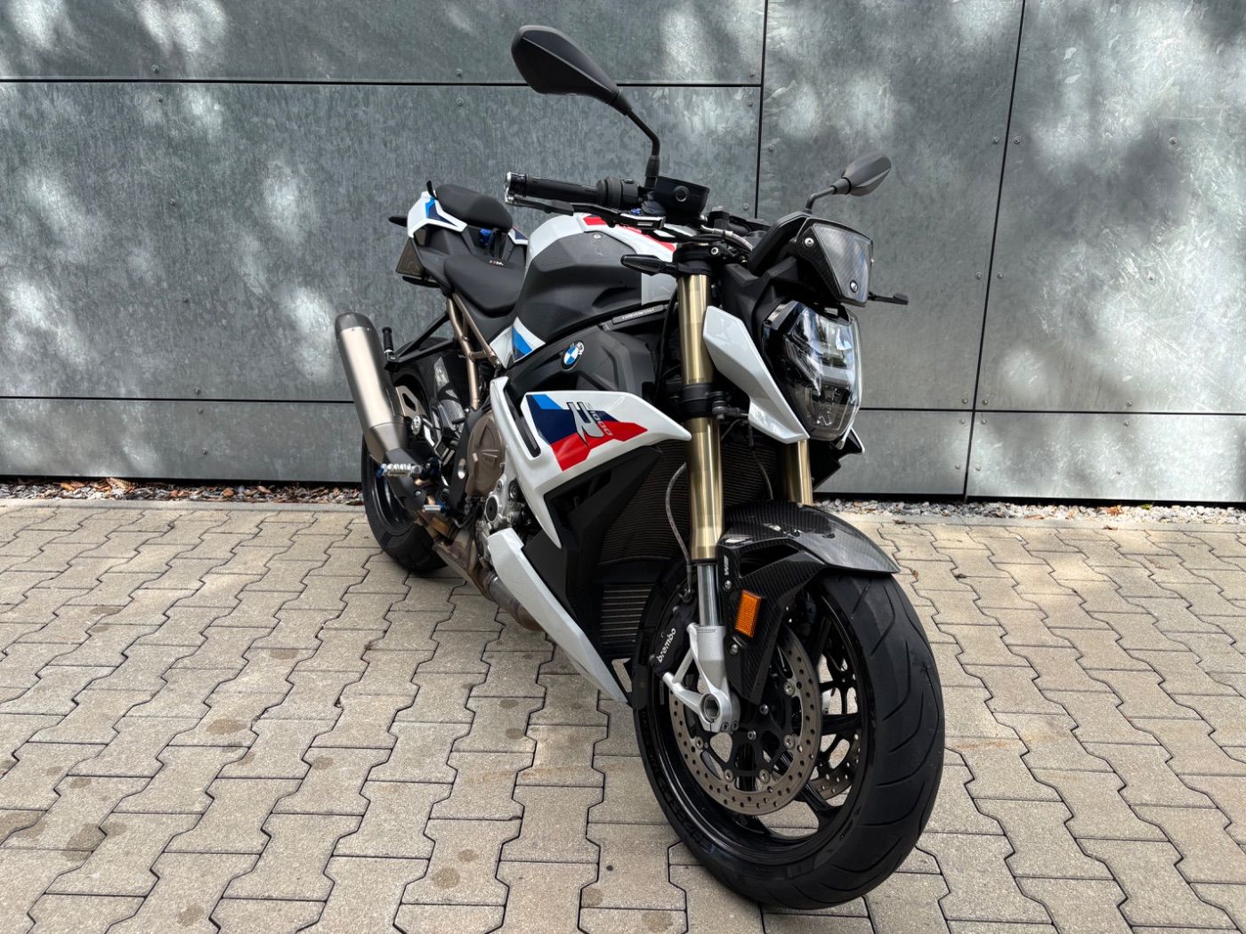 Fahrzeugabbildung BMW S 1000 R M-Paket 4 Pakete Carbon-, Frästeilepake