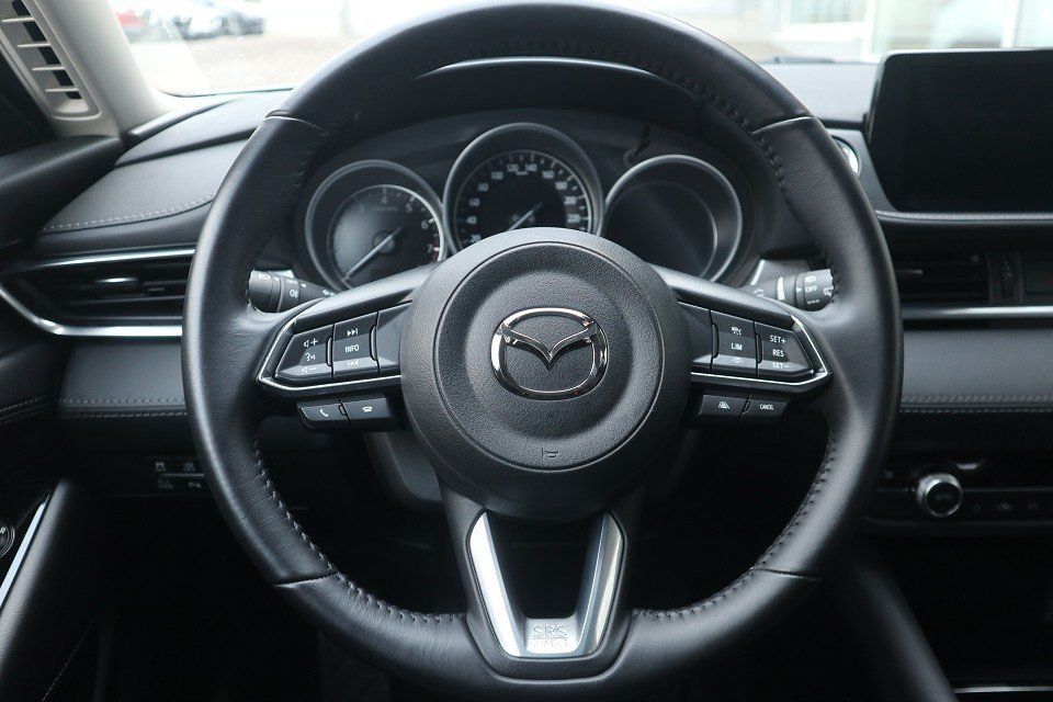 Fahrzeugabbildung Mazda 6 Center-Line G-165 NAVI ACAA MRCC SHZ 360° HUD