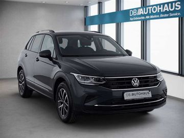 Volkswagen Tiguan - 2