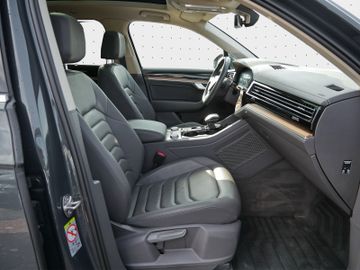 Volkswagen Touareg - 4