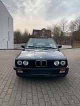 BMW E30 320i Cabrio - BMW 320 aus 1990: 320i