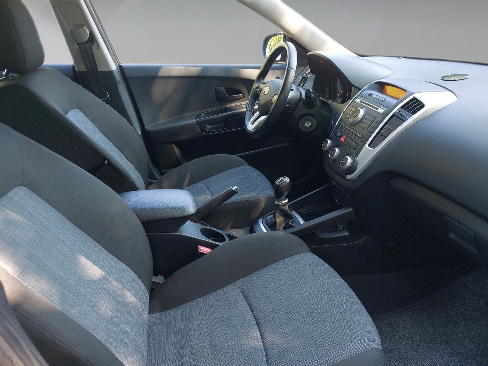 Kia NUR GEWERBE 1.6 CVVT EDITION 7 KLIMA PDC TEMPO – Bild 4