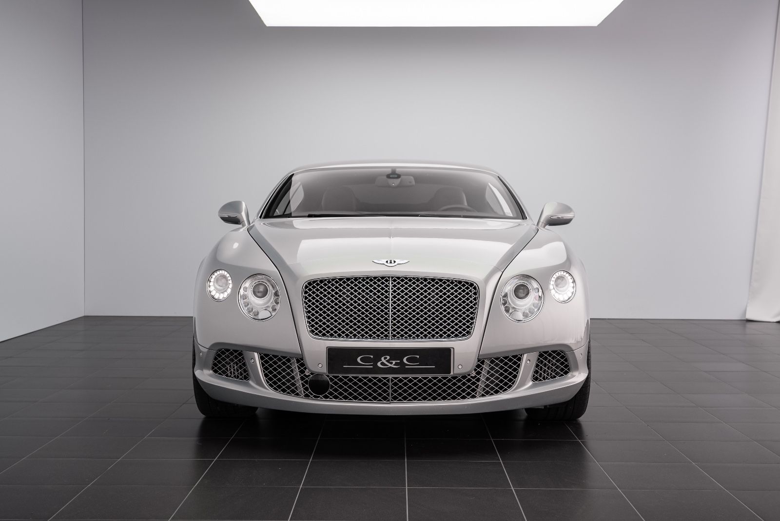 Fahrzeugabbildung Bentley Continental GT MULLINER/EXTREME SILVER