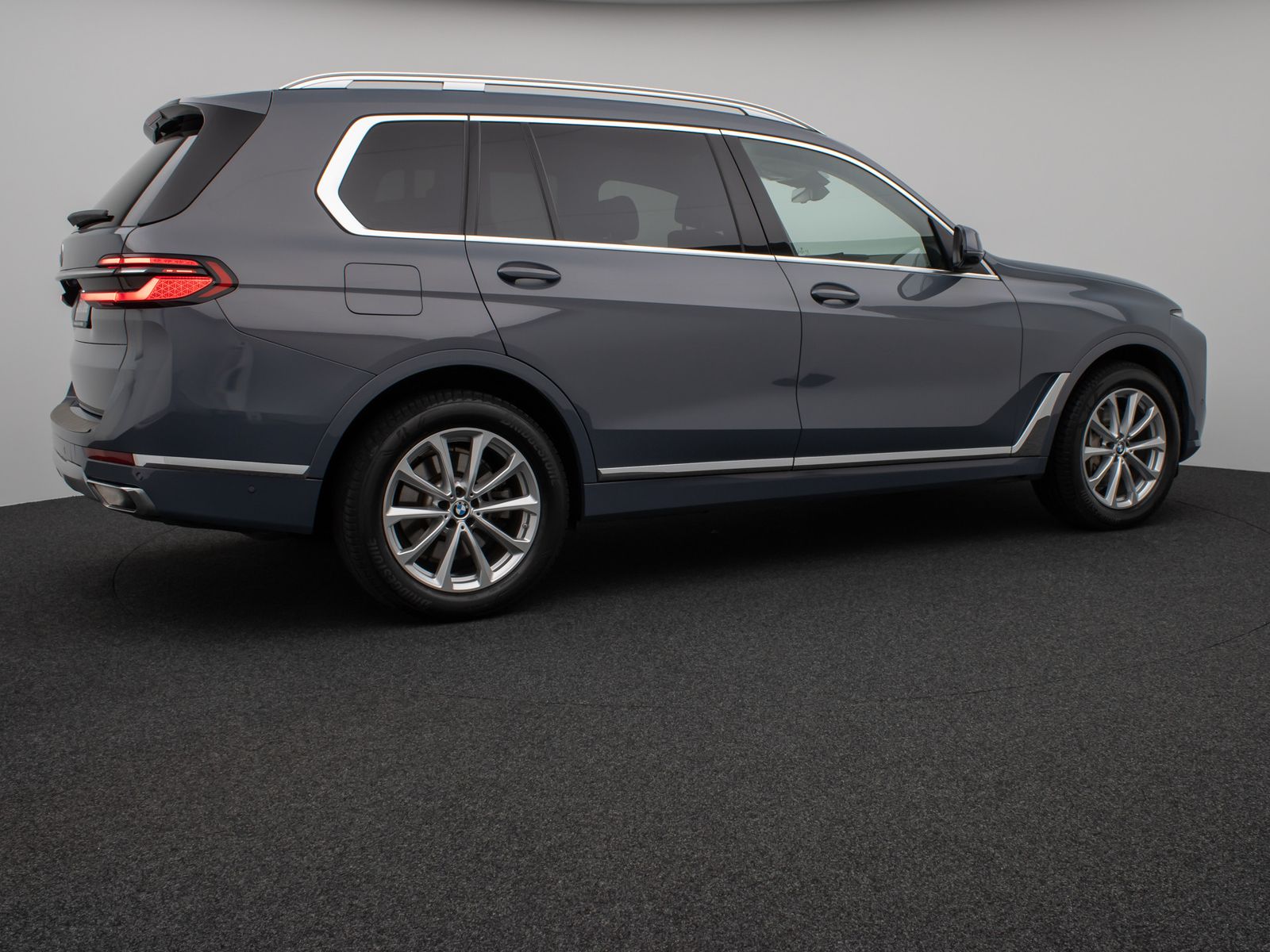 Fahrzeugabbildung BMW X7 xD40d Panorama 360°HUD DAB H/K Massage SoftCl