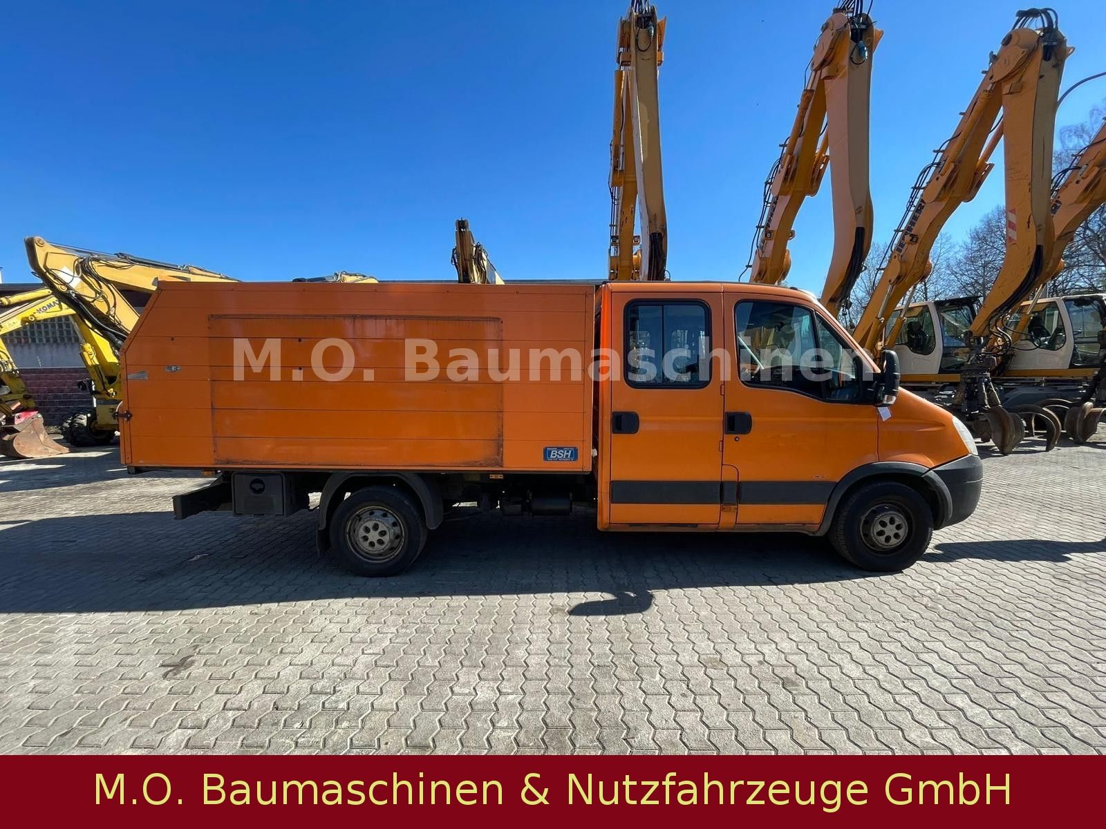 Fahrzeugabbildung Iveco Daily 35S12 A D/P / Doka / 3,5 t / Euro 3/