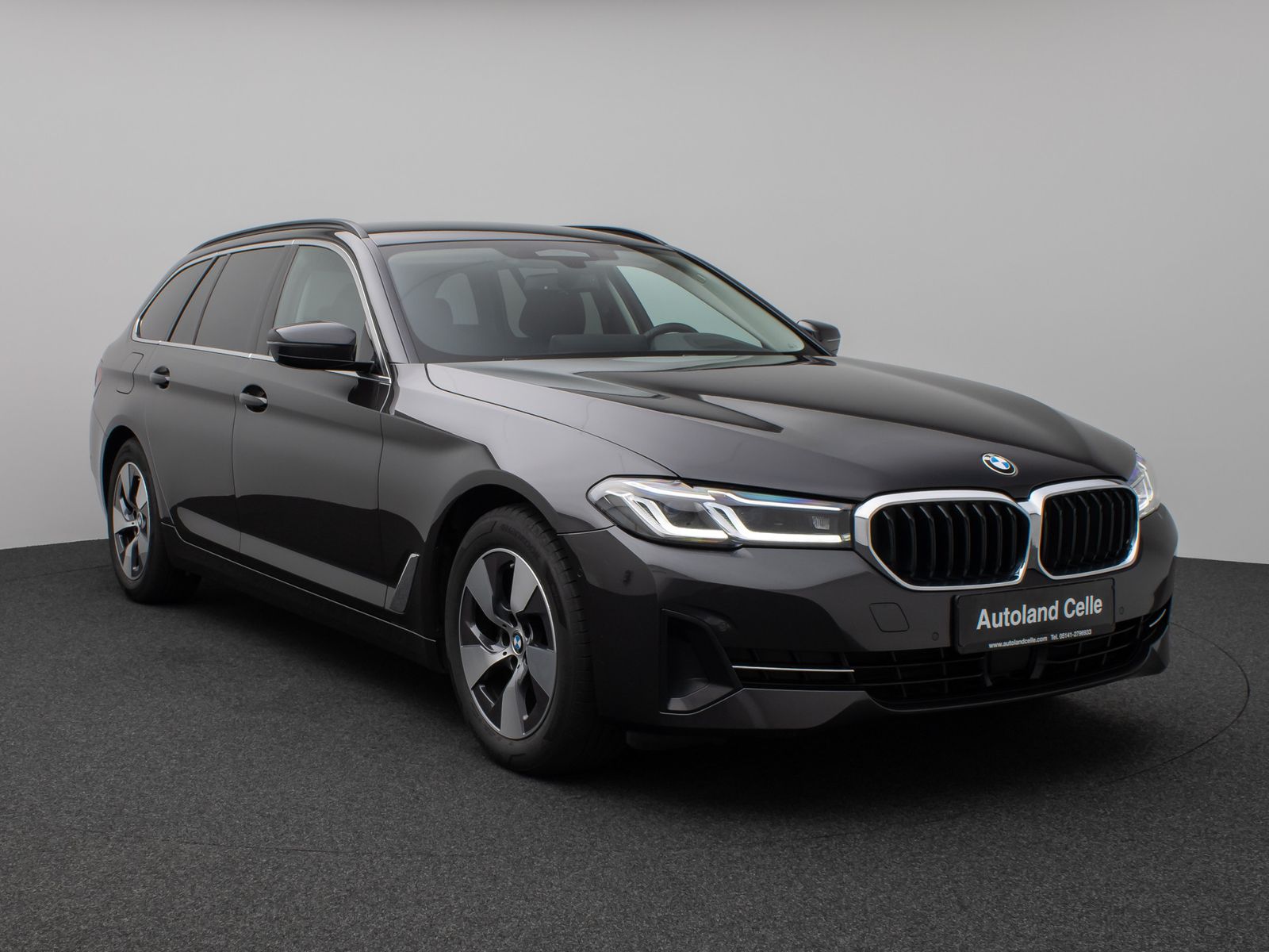 Fahrzeugabbildung BMW 520d Kamera Laser HUD DAB HiFi Stop&Go AHK Sport